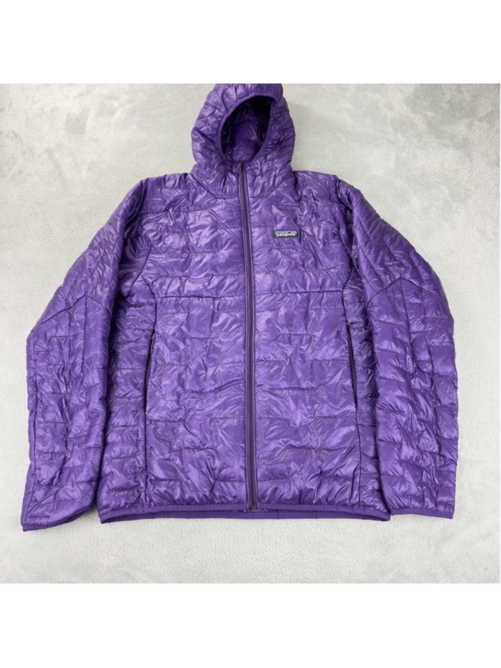 Patagonia NWT Men's Size Medium Purple Micro Puff Hoody 84030 Style Number